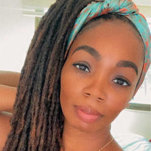 Meet your Posher, Latoya